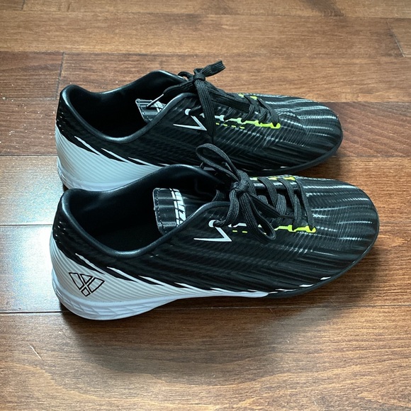 Vizari Tesoro TF Turf Soccer Shoes, 7.5 - Picture 1 of 12